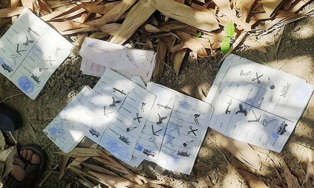 সংসদ নির্বাচনের সিলমারা বিপুল ব্যালট মিলল ডিসির বাংলোর গর্তে