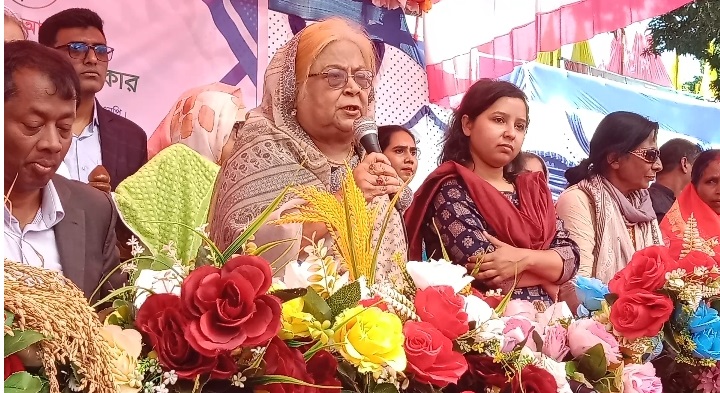 ১৭ বছর পর আপনারা ভোটের অধিকার ফিরে পেয়েছেন নড়াইল-১ আসনে বিএনপি প্রার্থীর নির্বাচনী প্রচারণায়-সেলিমা রহমান