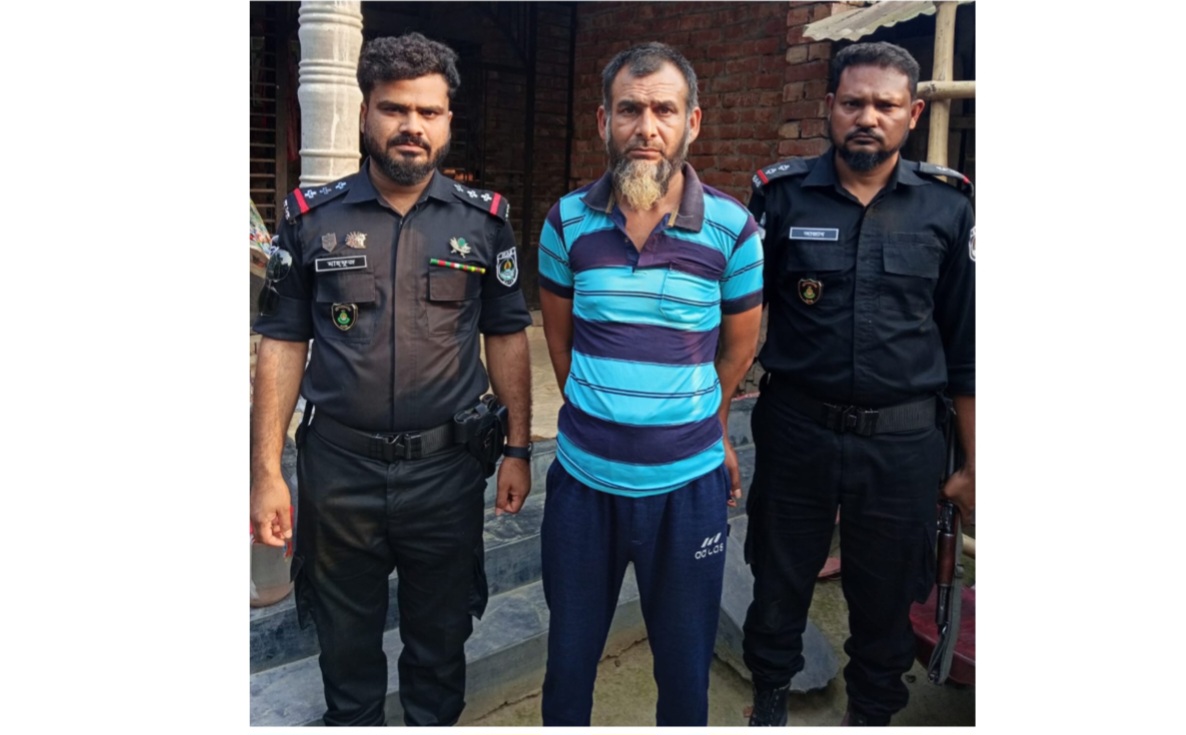 নড়াইলে তেল না পেয়ে পাম্প ম্যানেজারকে ট্রাকচাপায় হত্যার ঘটনায় অভিযুক্ত চালক গ্রেফতার