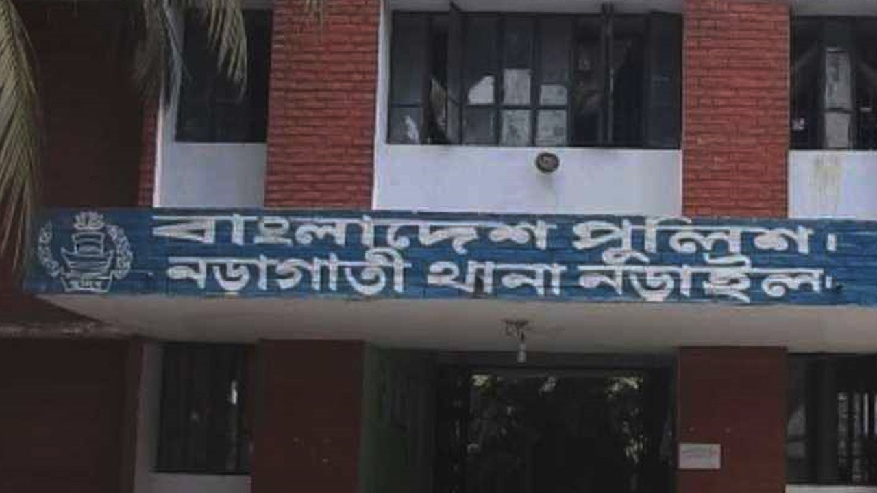 নড়াইলে যুবকের ঝুলন্ত মরদেহ উদ্ধার, প্রেমঘটিত কারণে আত্মহত্যার ধারণা