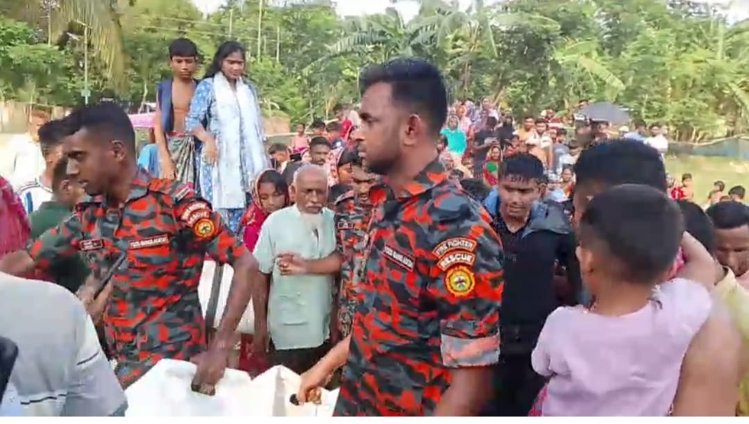 মামার বিয়েতে গিয়ে লোহাগড়ার নবগঙ্গা নদীতে গোসল করতে নেমে নিখোঁজ শিশুর লাশ ৫ ঘন্টা পর উদ্ধার